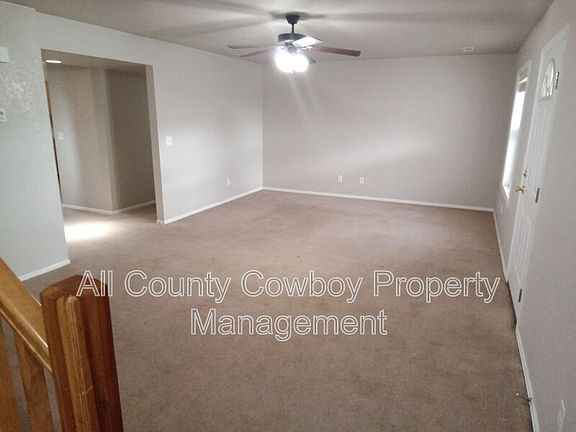 3rd image of 923 Person St