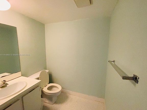 4th image of 5550 NW 44th St APT 412B