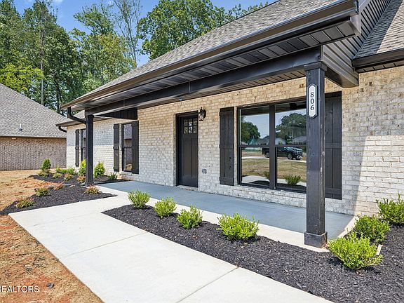 4th image of 806 Johnson Rd