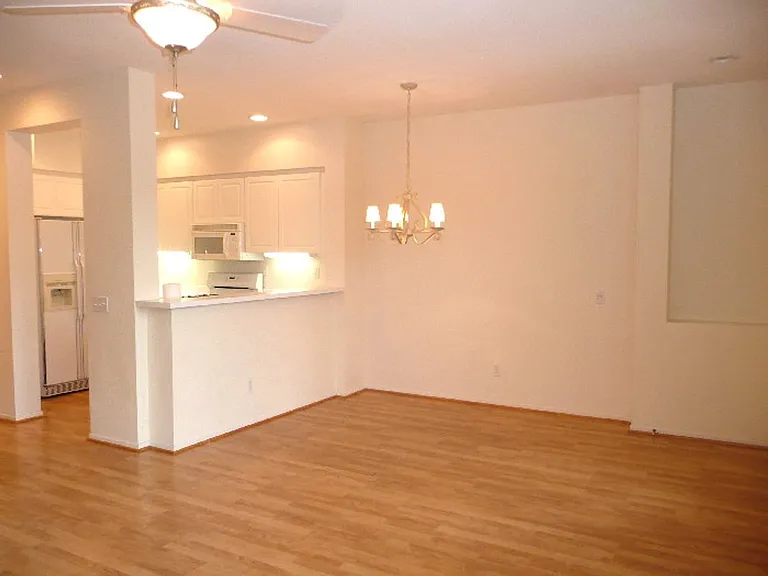 1326 Statice Ct — Photo 2