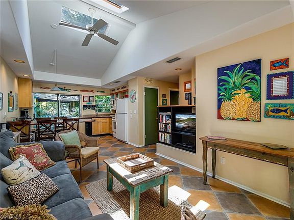 5th image of 11525 Wightman Ln