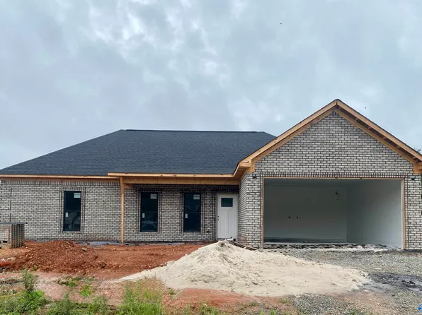 11194 Percy Dr, Tanner, AL 35671