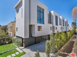 5006 W Patagonia Ct, Los Angeles, CA 90004