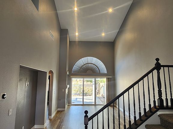 5th image of 10318 Birch Bluff Ln