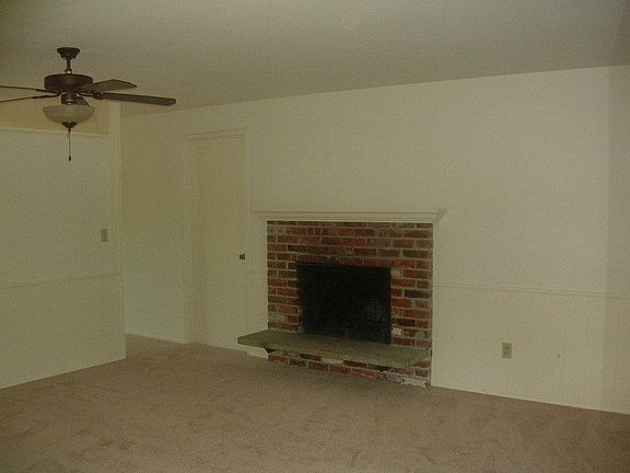 3rd image of 14270 122nd Ave NE
