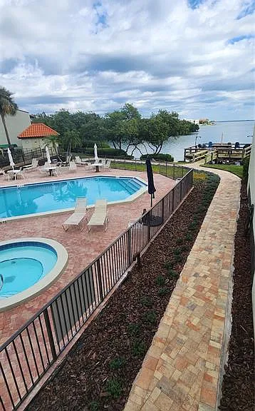 1515 Pinellas Bayway S #17 — Photo 29