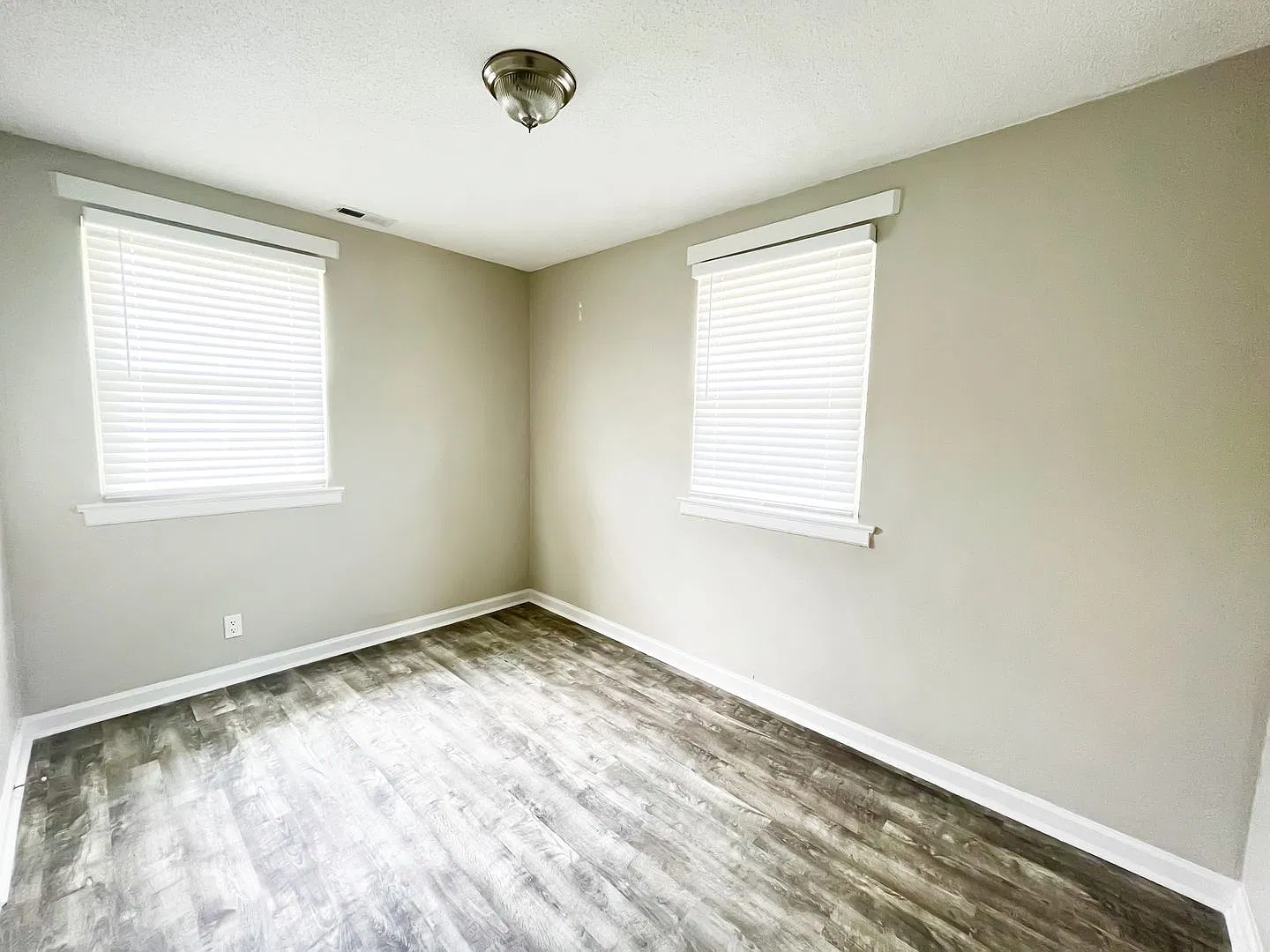Park Homes Apartment Community — Photo 2