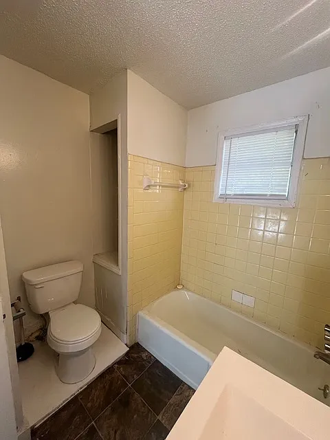 1665 Madden Avenue - A — Photo 2