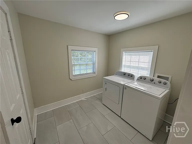 1112 E Anderson St — Photo 14