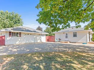 300 W 104th St, Bloomington, MN 55420