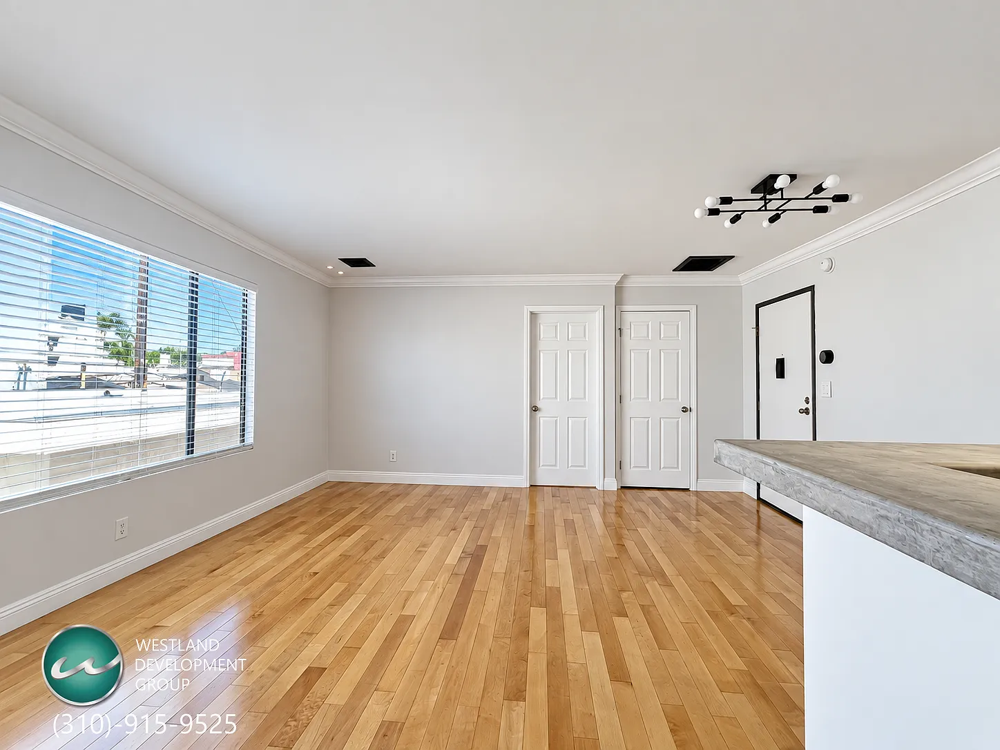 1540 Brockton Ave — Photo 2