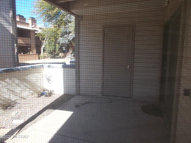 1668 W Park Wood Ln — Photo 25