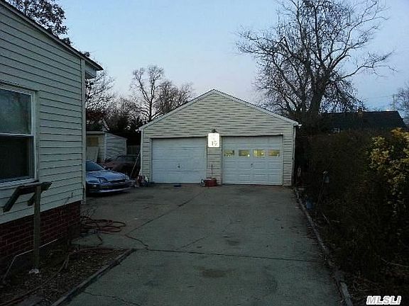 3rd image of 33 Locust Dr