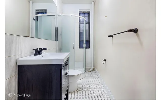 Rented by Douglas Elliman | media 16