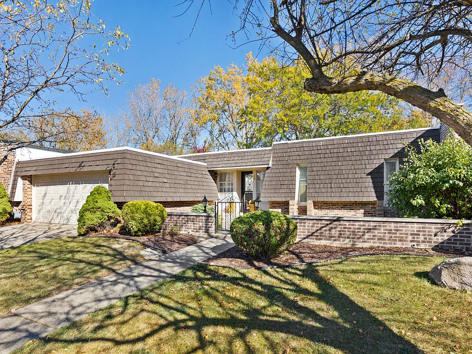 1st image of 13 Temple Garden Ct