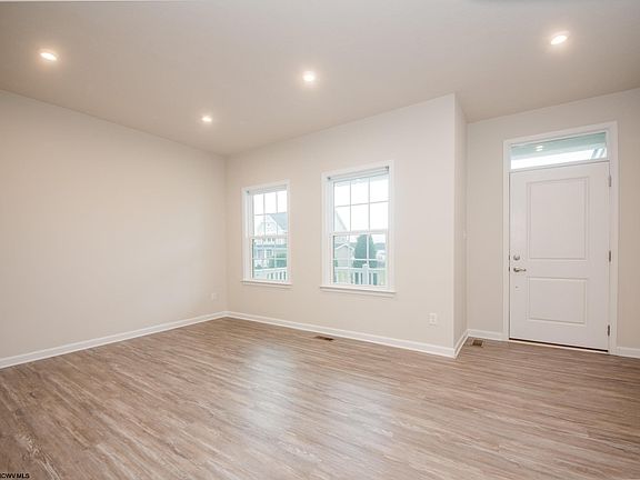2nd image of 55 Windermere Ln