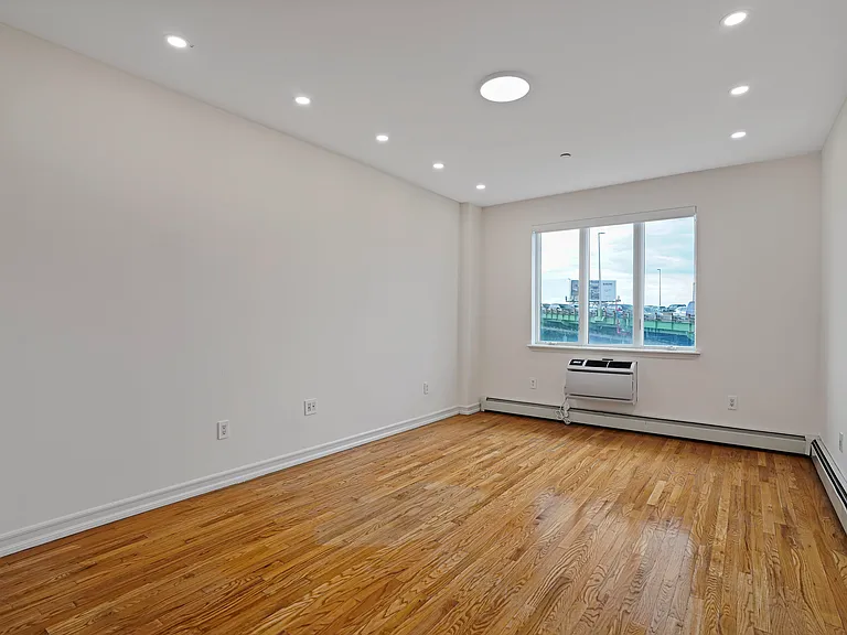 562 Court St #5B — Photo 6