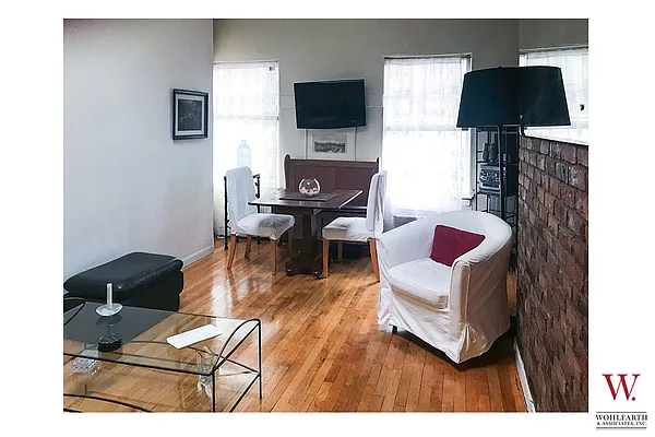 Rented by Wohlfarth & Associates Inc | media 9