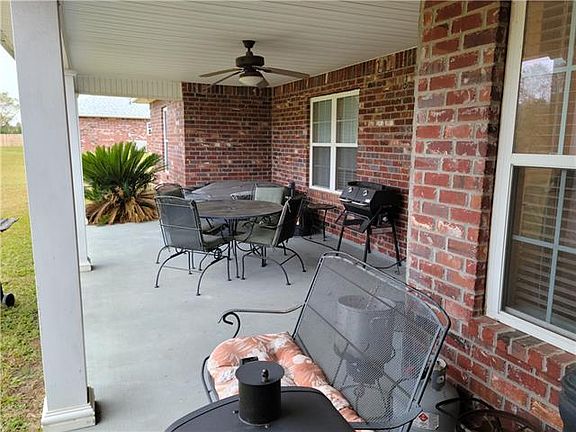 3rd image of 106 Antler Cir