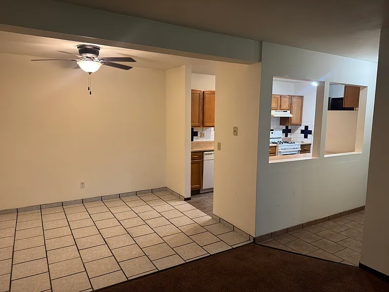 Paradise Apartments — Photo 6