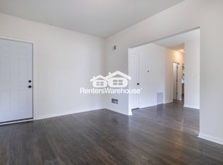 2305 E 37th St UNIT 3W, Kansas City, MO 64109