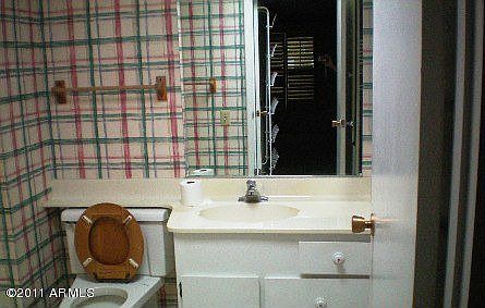 5th image of 10548 W Palmeras Dr