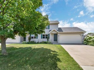 890 Hoffman Rd, Green Bay, WI 54301