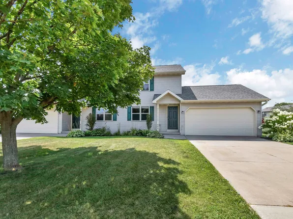 890 Hoffman Rd, Green Bay, WI 54301