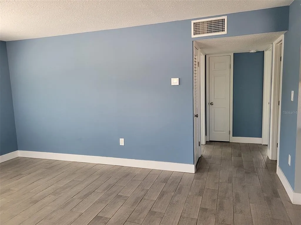 2 bed, 1.0 bath, 725 sqft, $2,250 — Photo 4