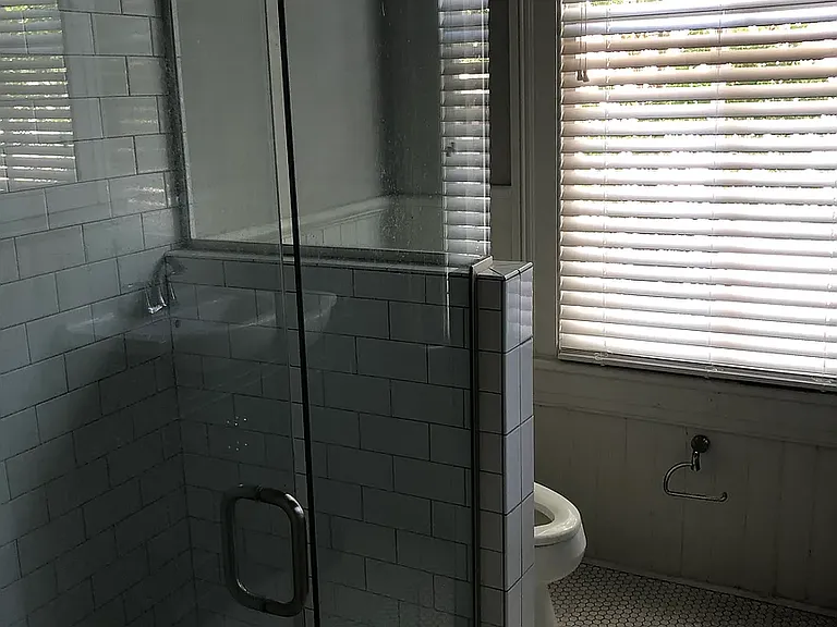 902 Barnard St #1 — Photo 10