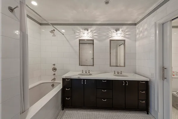 Rented by Nest Seekers International | media 17