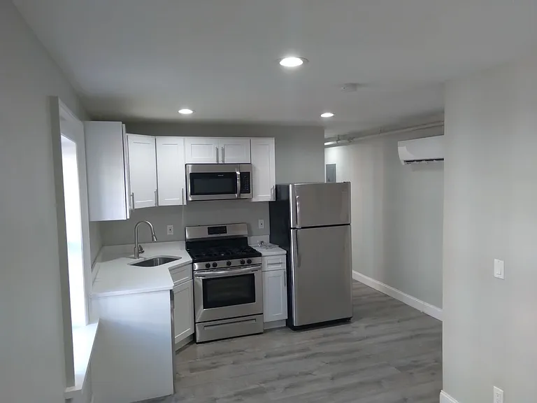 140 Hamilton St — Photo 22