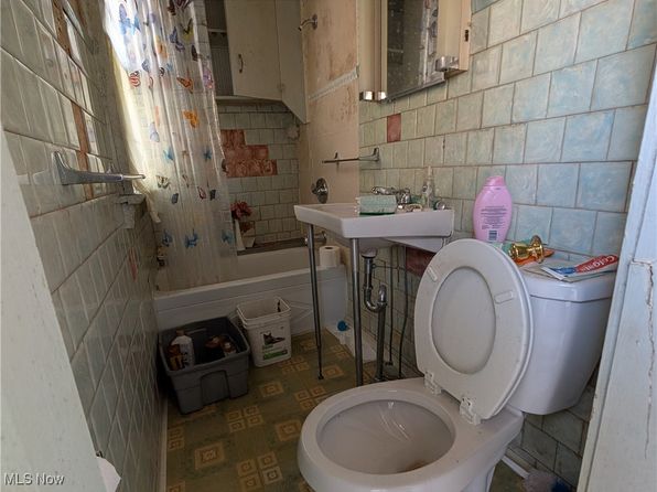 cleveland-ohio-33412293 picture