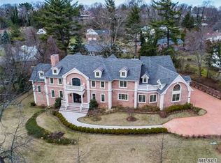 16 Laurel Dr, Great Neck, NY