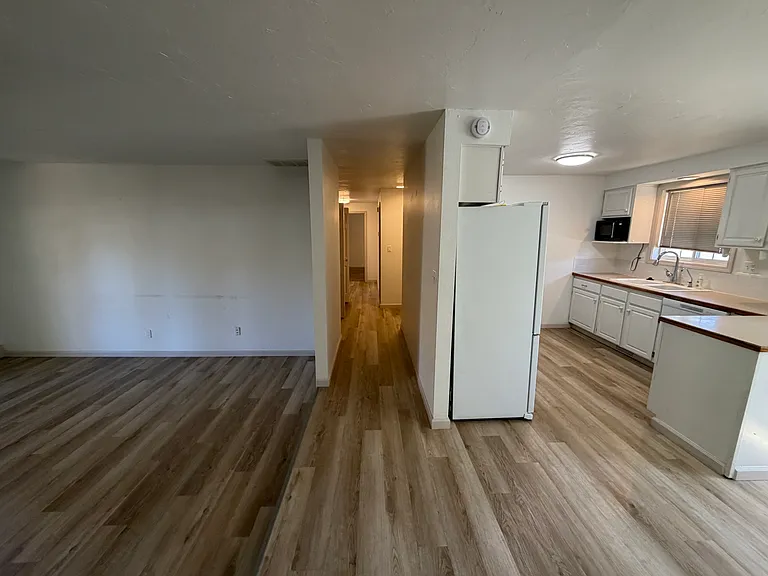 1155 S 5 W — Photo 2