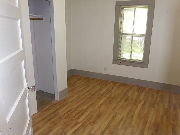 2nd Ave #819-1WI — Photo 10