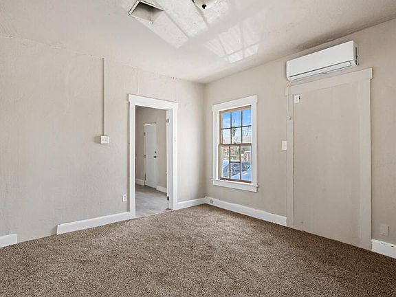 4th image of 103 N Seville Dr