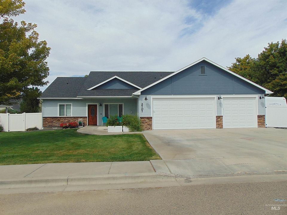1st image of 2707 Driftwood Dr