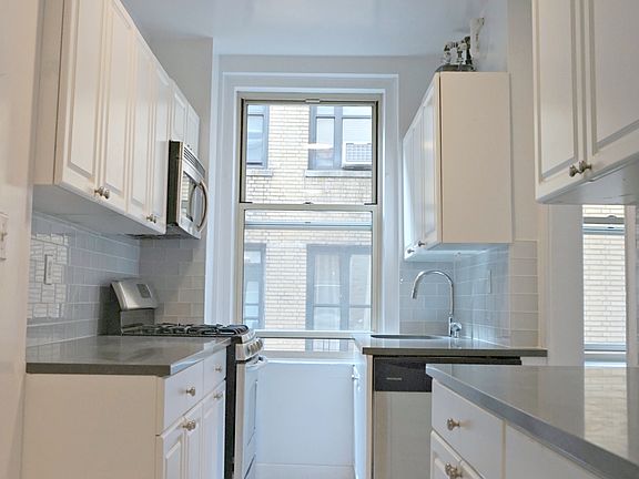 5th image of 698 W End Ave APT 12A