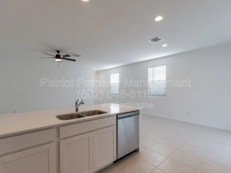 3236 W Caleb Rd — Photo 15