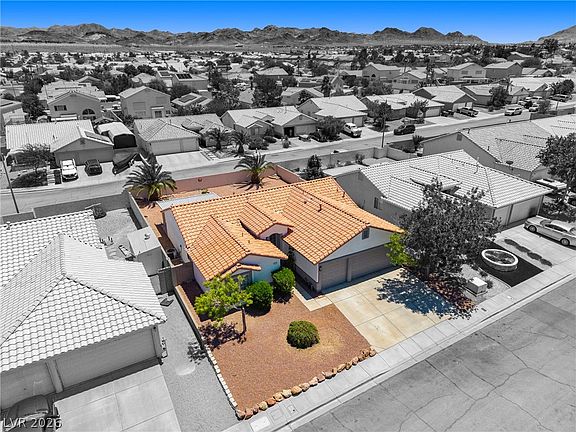 3rd image of 528 Don Tomas Ct