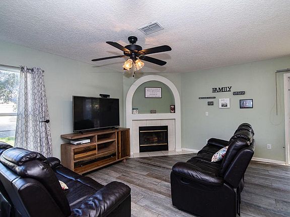 5th image of 165 Shelbys Cove Ct