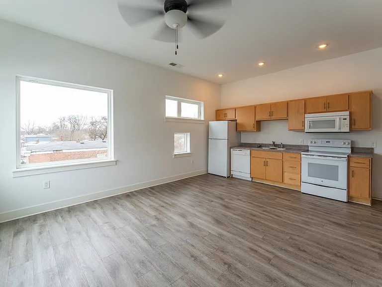 500 N 17th St #301 — Photo 10