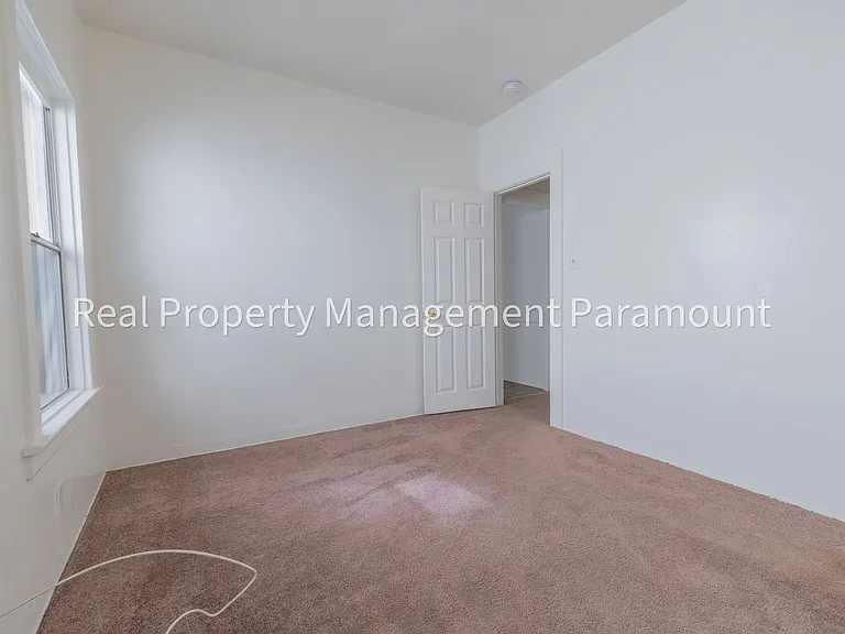 333 W 57th St — Photo 10
