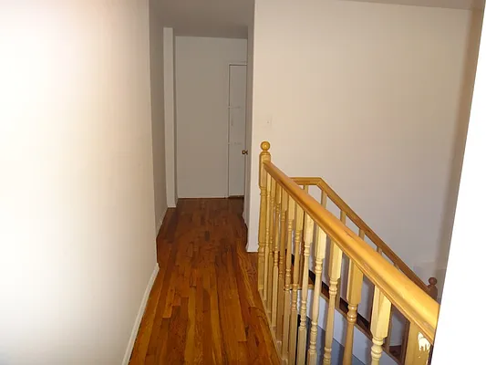 Rented by KVNY Soho | media 17