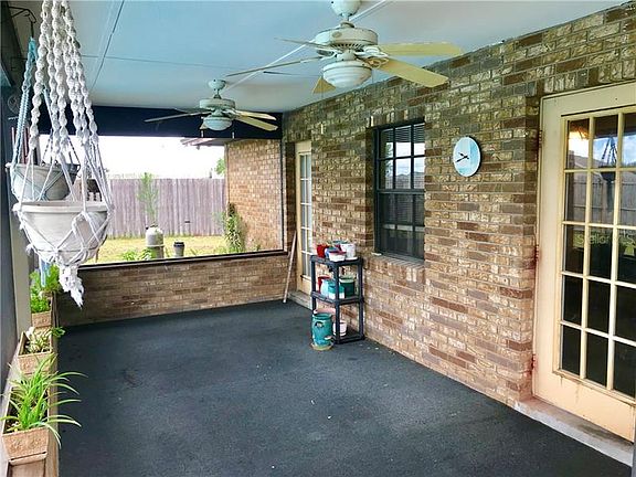 4th image of 709 Cedar Knoll Dr S