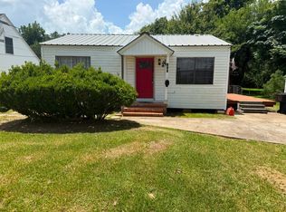 133 Hilldale Dr, Nederland, TX 77627