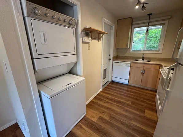 (undisclosed Address), Seattle, WA 98166