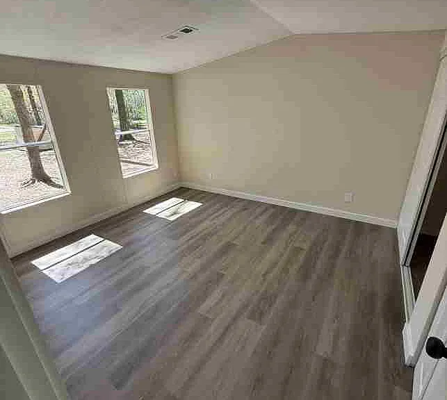 1043 NW Moore Rd — Photo 51