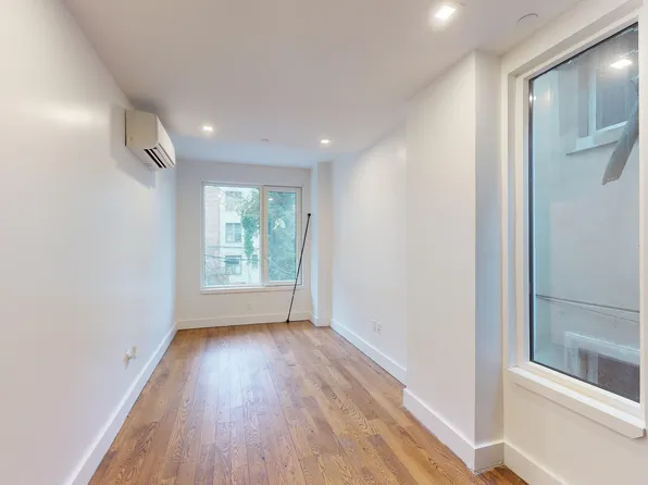 1801 Ocean Avenue image 10 of 17